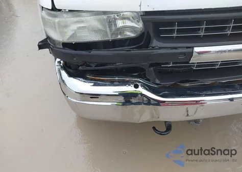 1999 Chevrolet Silverado 1500 Ls z USA, uszkodzony, nr VIN 2GCEK19T9X1255523